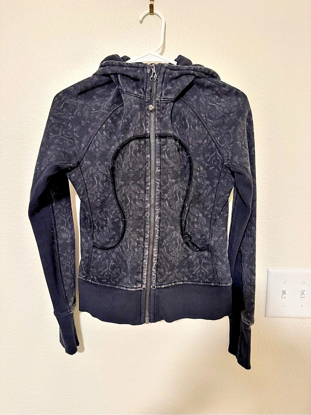 Lululemon Limited Edition 2013 Hiver Scuba Jacket